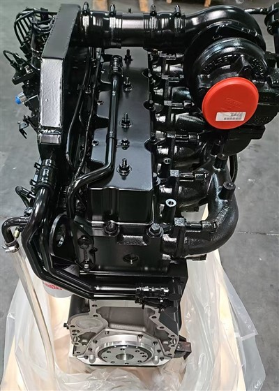 6ta -830 kuuesilindriline mootor